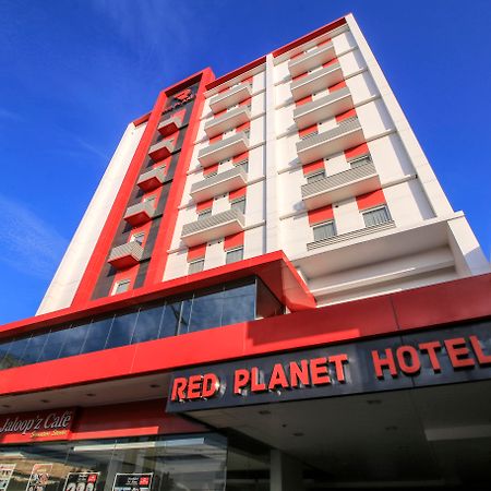 Hotel Red Planet Davao Stadt Exterior foto