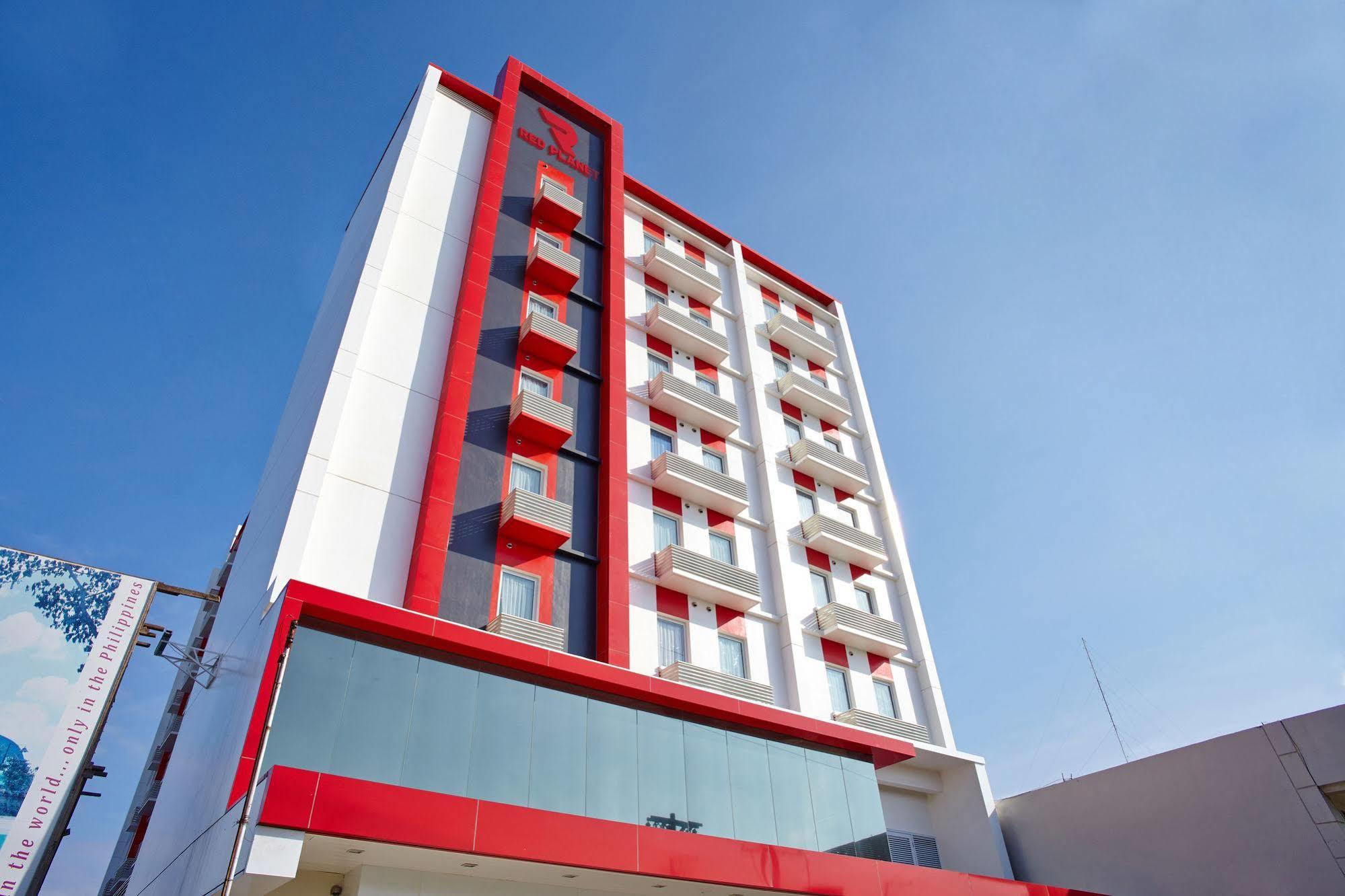 Hotel Red Planet Davao Stadt Exterior foto